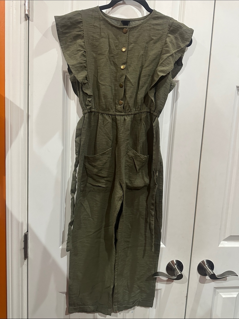 NWOT Kids art class Olive Green Top with Crew Neck size 7/8